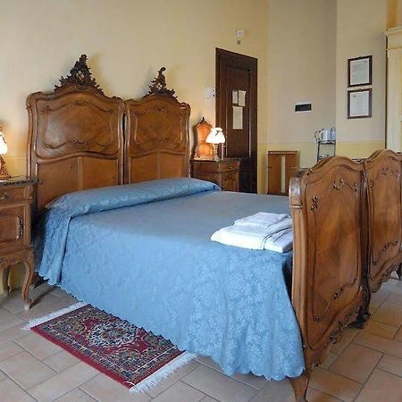 Agriturismo Le Due Torri Torre Quadrano สเปลโล ภายนอก รูปภาพ
