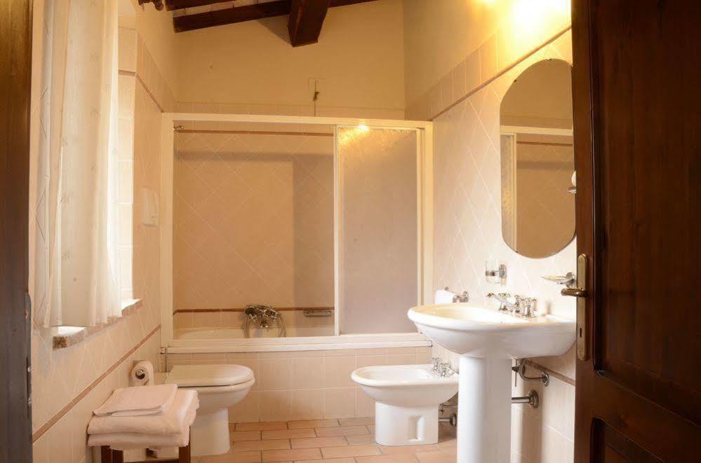 Agriturismo Le Due Torri Torre Quadrano สเปลโล ภายนอก รูปภาพ