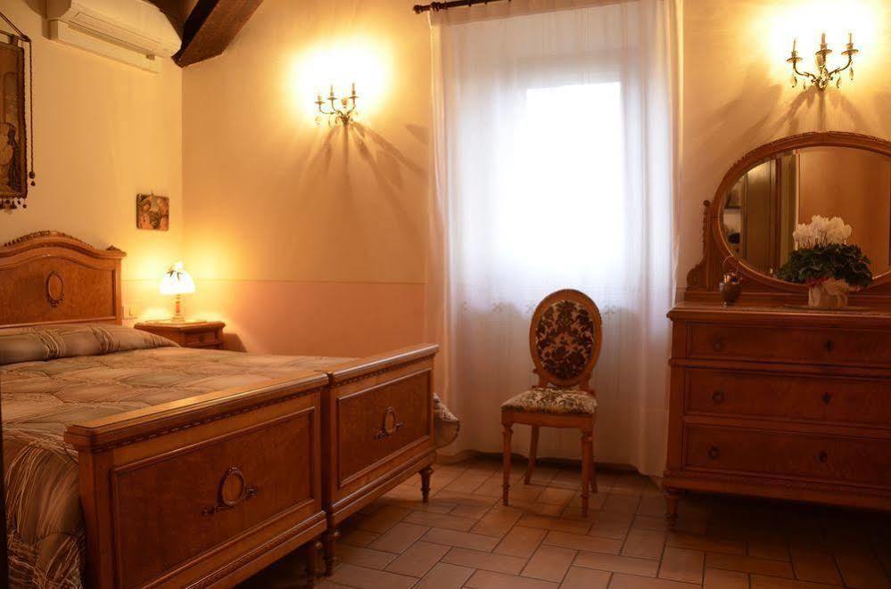 Agriturismo Le Due Torri Torre Quadrano สเปลโล ภายนอก รูปภาพ